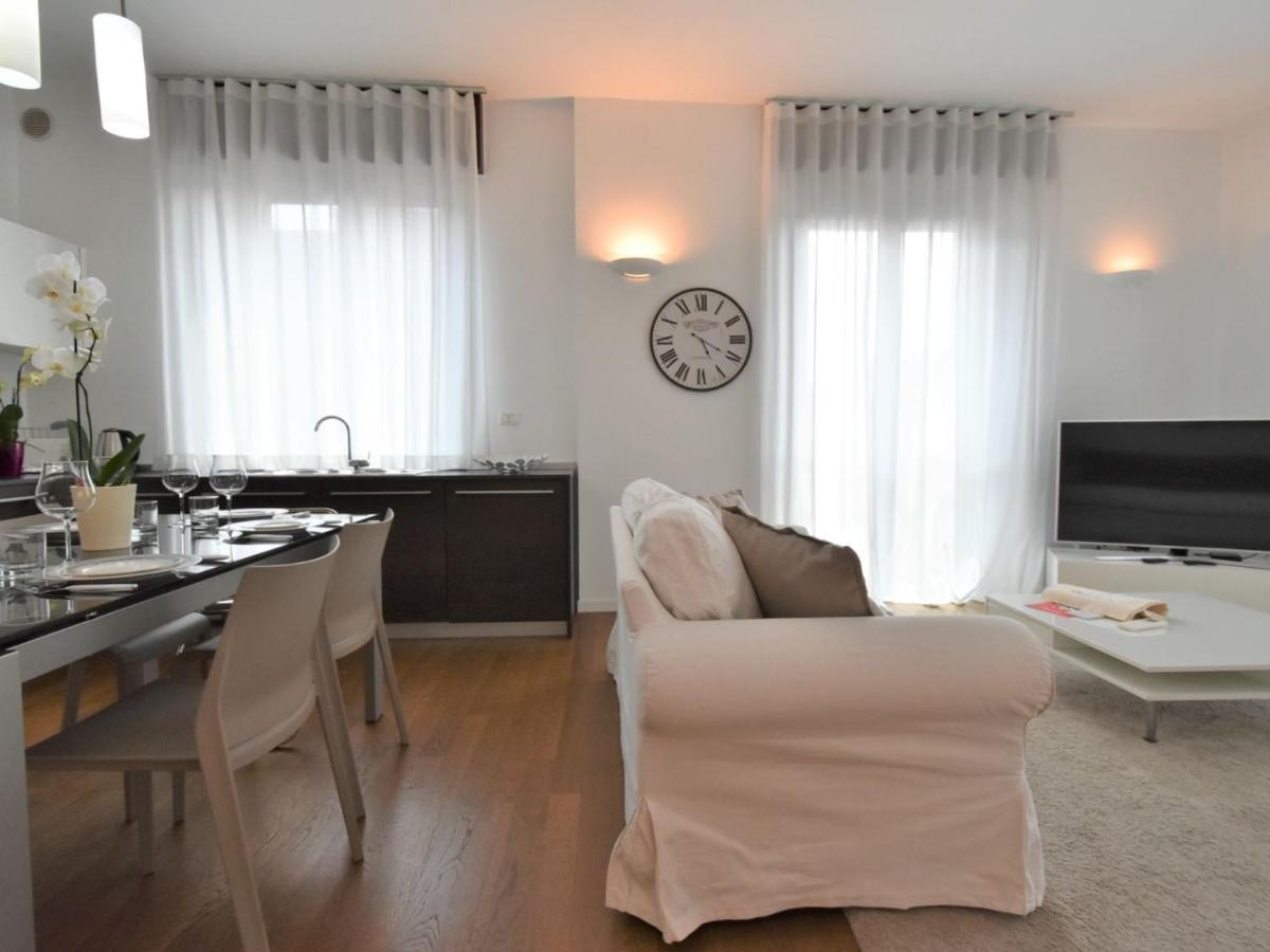 Apartment Corso Genova Apartment By Interhome 米兰 外观 照片